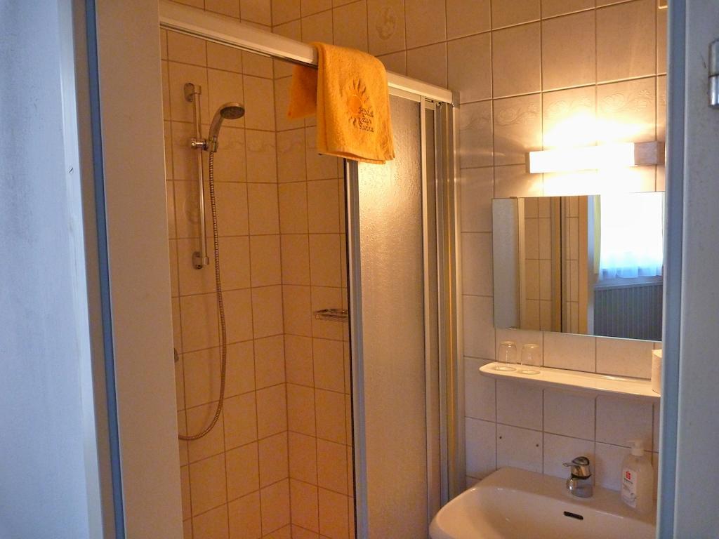 Hotel Zur Sonne Korneuburg Rum bild