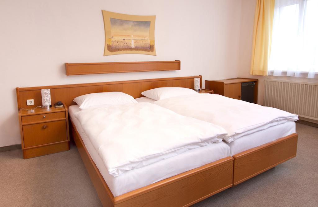 Hotel Zur Sonne Korneuburg Rum bild